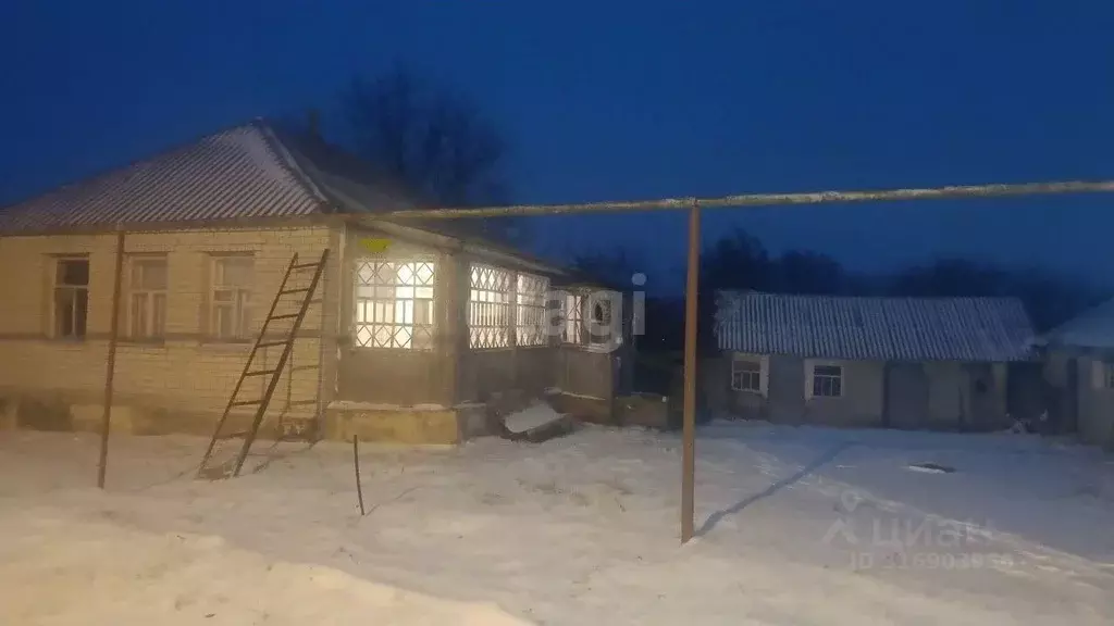 Дом в Белгородская область, Корочанский район, Новослободское с/пос, ... - Фото 0