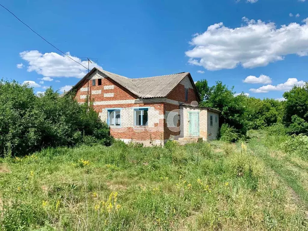 Дом в Саратовская область, Балашовский район, Октябрьское ... - Фото 1