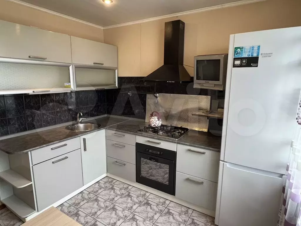 2-к. квартира, 60 м, 9/10 эт. - Фото 0
