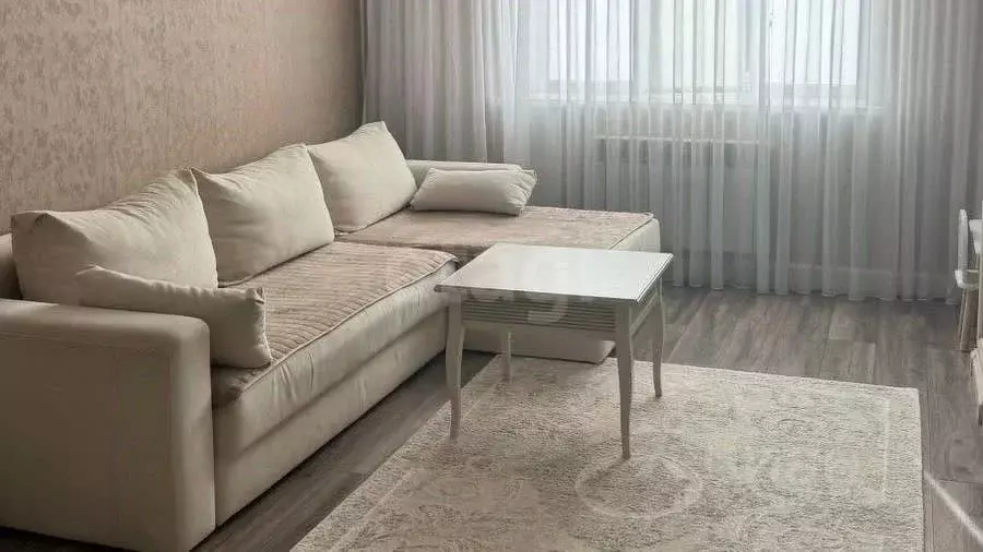 2-к кв. Курская область, Курск Рябиновая ул., 3В (68.0 м) - Фото 0