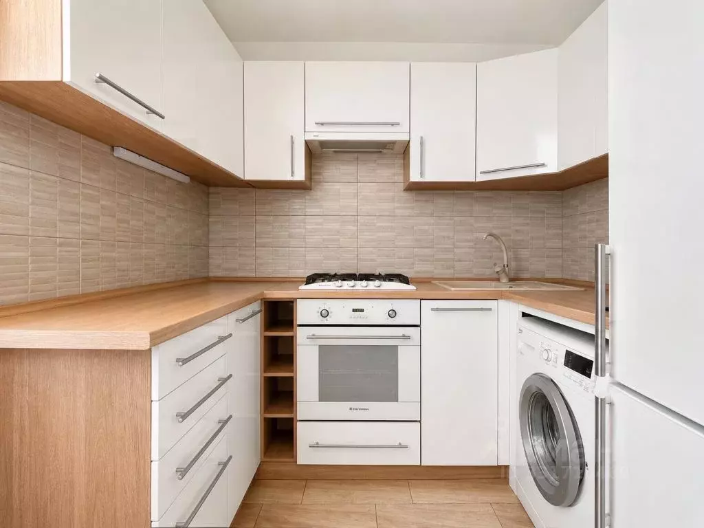 2-к кв. Севастополь ул. Адмирала Фадеева, 11 (52.0 м) - Фото 2