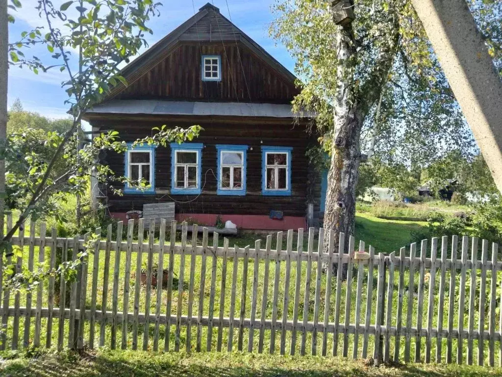 Дом в Костромская область, Красносельский район, Чапаевское с/пос, д. ... - Фото 1