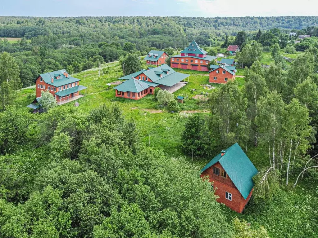 Дом 1600 м на участке 12 га - Фото 0
