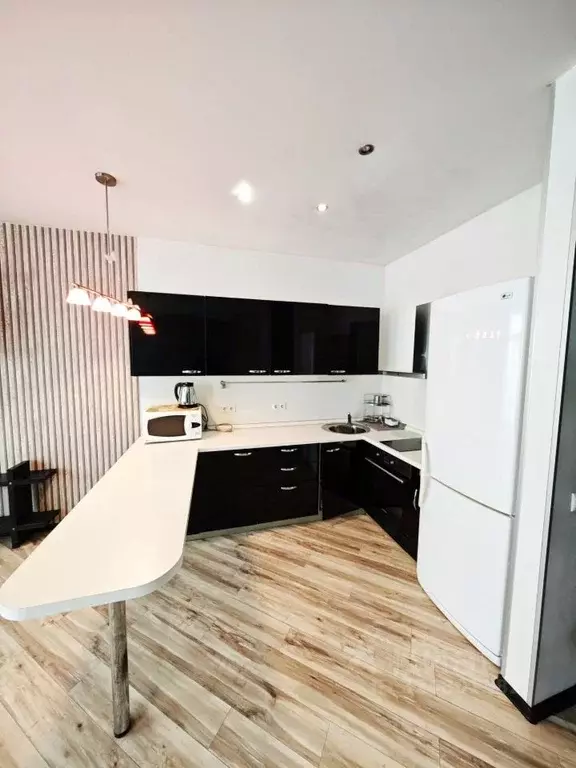 2-к кв. Приморский край, Владивосток ул. Кирова, 25Г (52.0 м) - Фото 2