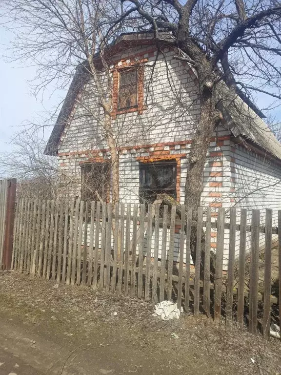 Дом в Волгоградская область, Среднеахтубинский район, Ахтубинское ... - Фото 0