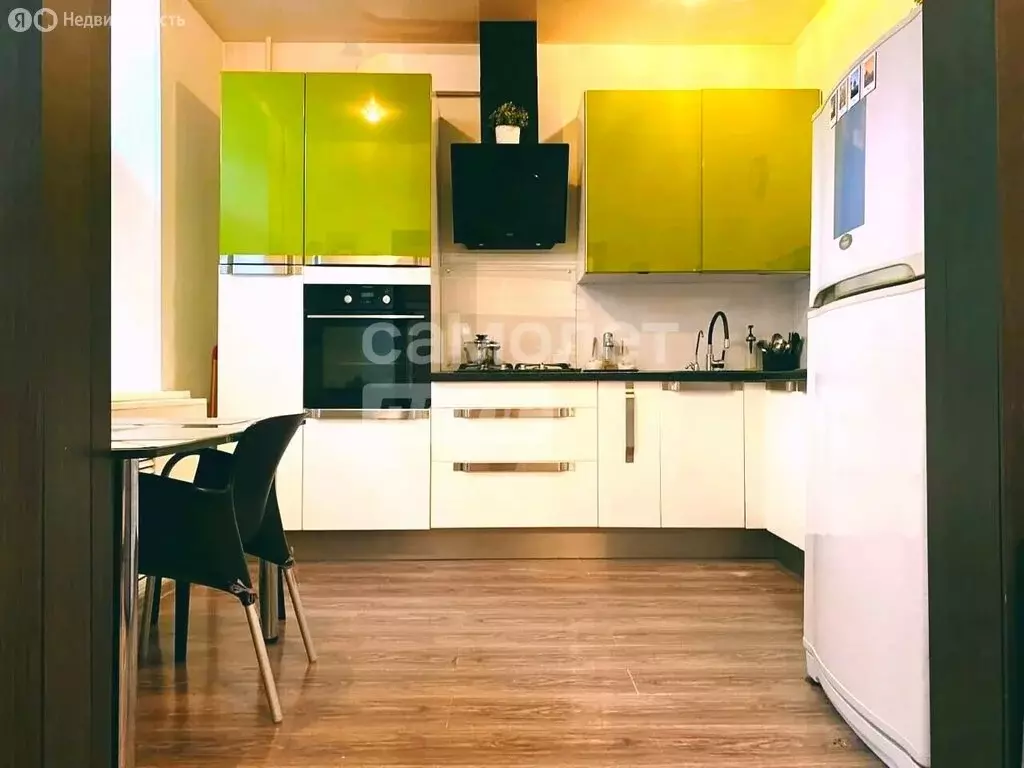 3-комнатная квартира: Уфа, улица Калинина, 2 (82.9 м) - Фото 2