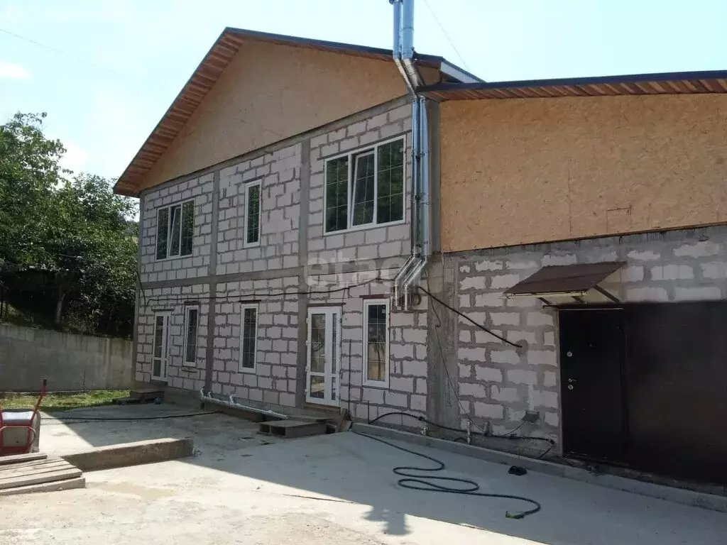 Дом в село Верхнениколаевское, Николаевская улица (363 м) - Фото 0