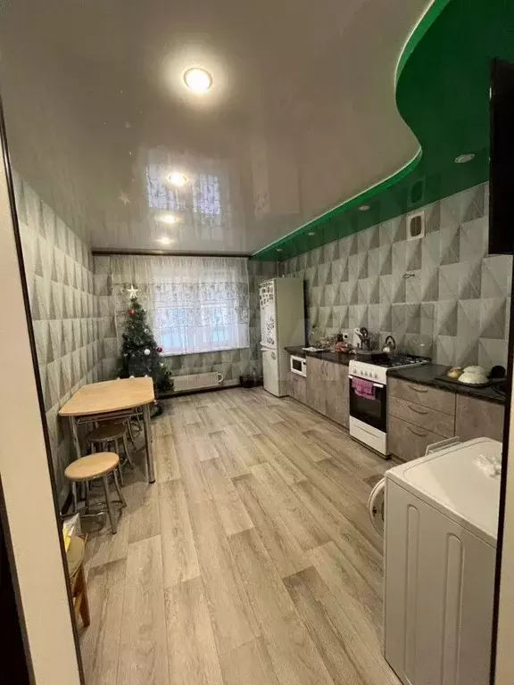 2-к. квартира, 60 м, 2/10 эт. - Фото 0