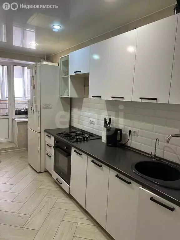 1-комнатная квартира: Саратов, улица имени С.П. Лисина, 10 (39.9 м) - Фото 1