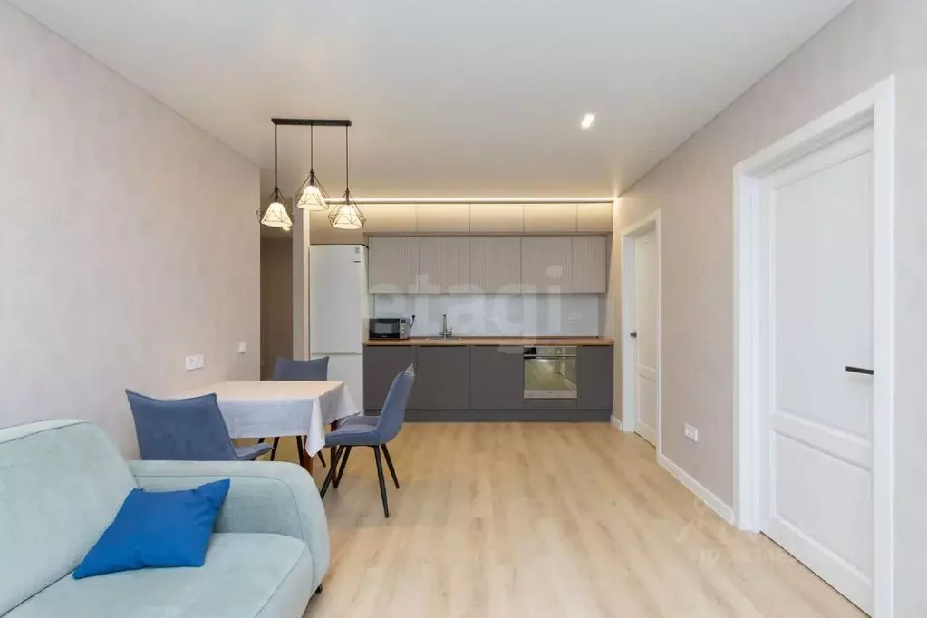 3-к кв. Тюменская область, Тюмень ул. Вице-адмирала Воронцова, 1 (71.2 ... - Фото 1