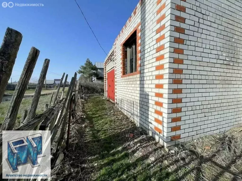 Дом в село Заплавное, улица Некрасова, 3А (169 м) - Фото 1