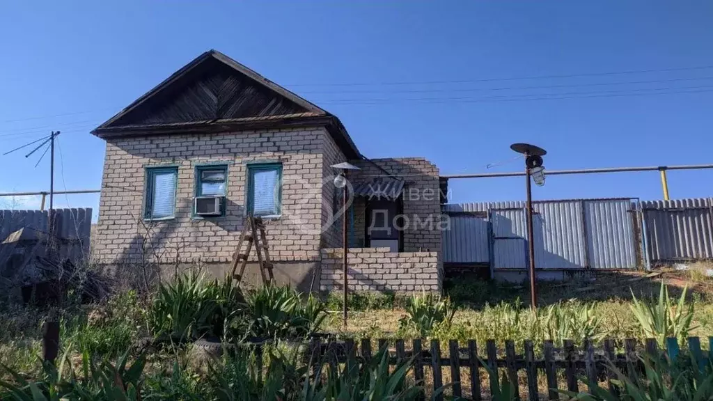 Дом в Волгоградская область, Среднеахтубинский район, Красное с/пос, ... - Фото 2