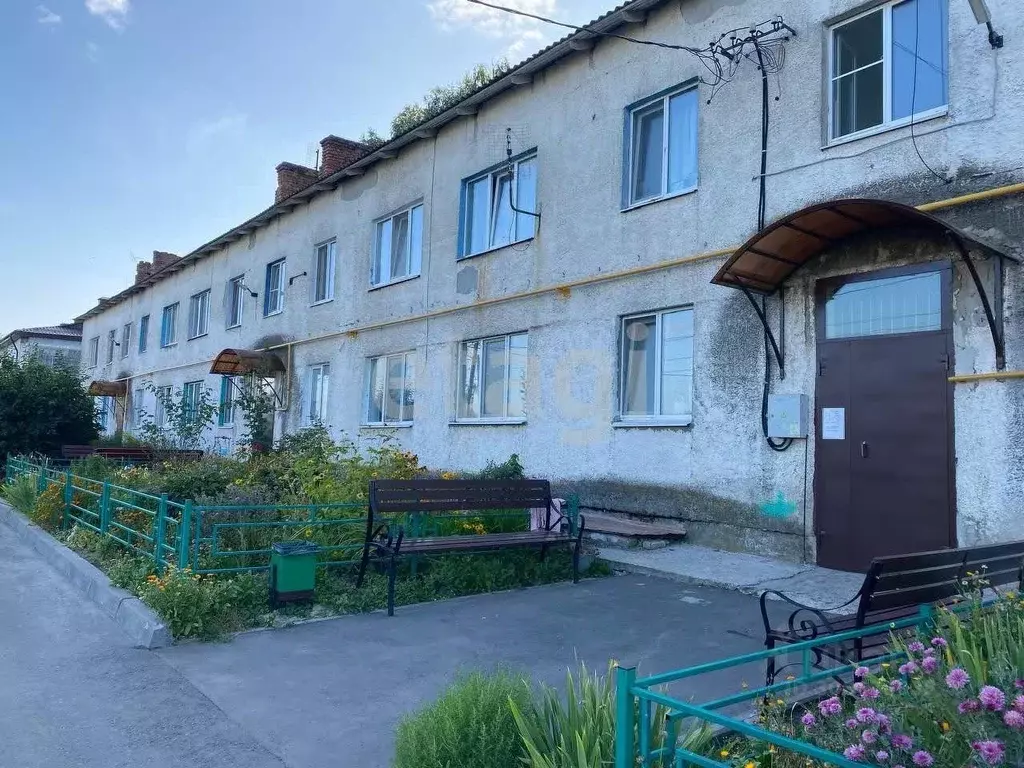 2-к кв. Брянская область, Выгоничи рп ул. Свердлова, 1 (45.9 м) - Фото 1