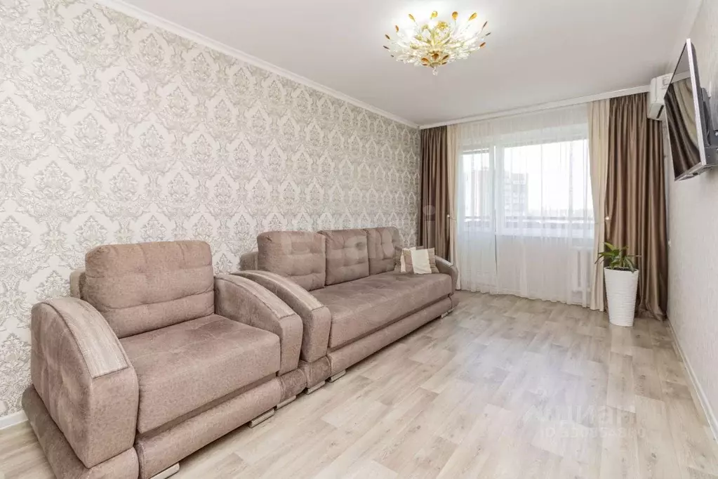 3-к кв. Тюменская область, Тюмень ул. Самарцева, 34 (61.4 м) - Фото 1