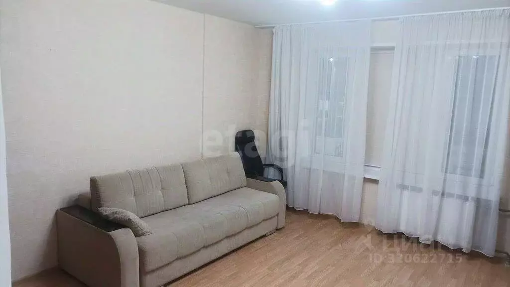 1-к кв. Удмуртия, Ижевск 8-я Подлесная ул., 46 (43.0 м) - Фото 0