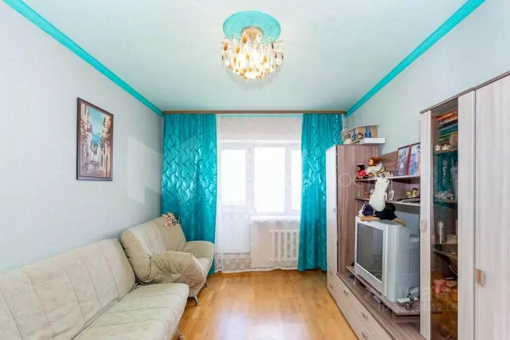 3-к кв. Тюменская область, Тюмень ул. Николая Чаплина, 113 (68.6 м) - Фото 0