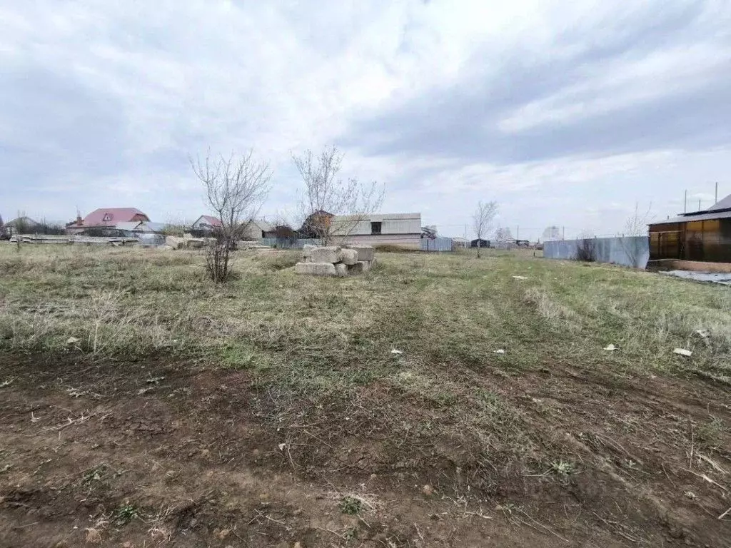 Участок в Самарская область, Кинель-Черкассы с/пос, с. Кинель-Черкассы ... - Фото 1