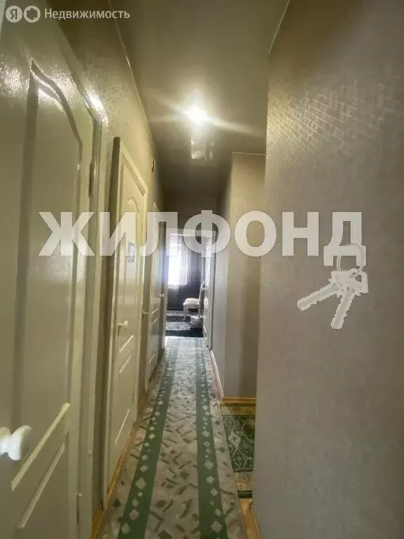 3-комнатная квартира: Кызыл, улица Фрунзе, 51 (68.7 м) - Фото 0