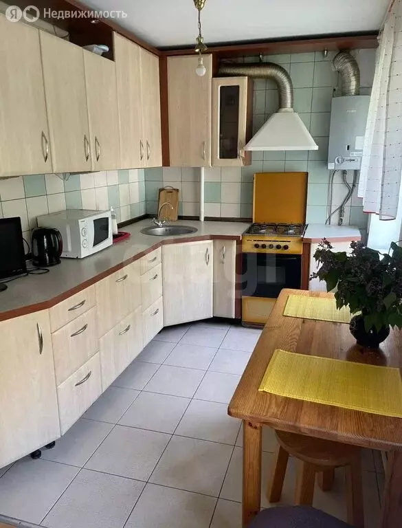 2-комнатная квартира: Калининград, улица Черняховского, 22 (54.3 м) - Фото 0