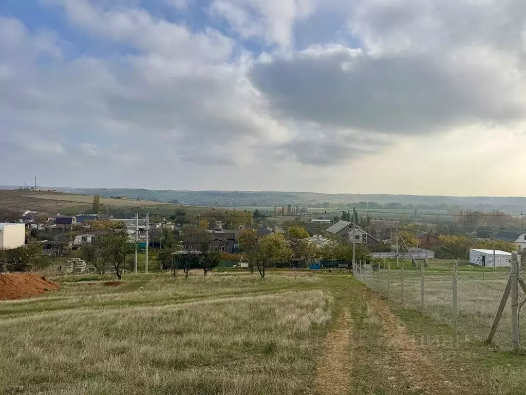 Участок в Севастополь с. Полюшко, ул. Молодежная (4.0 сот.) - Фото 1
