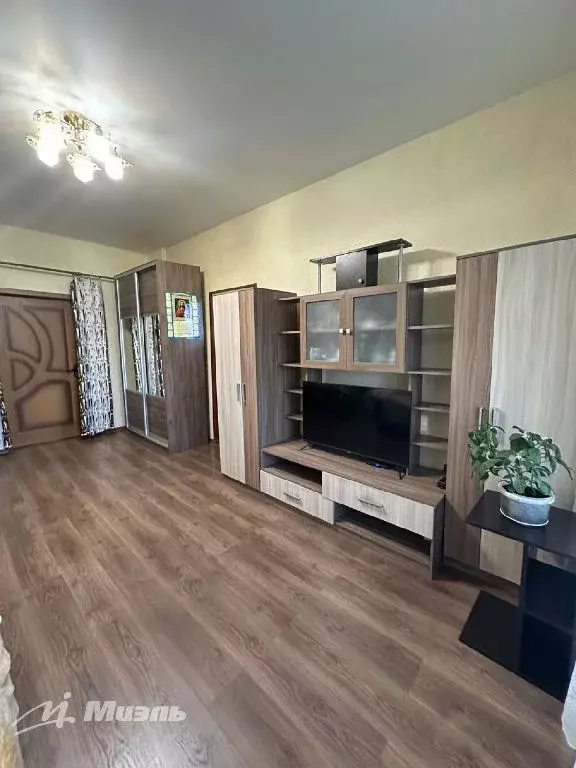 Продается комната в 4-комнатной квартире - Фото 1