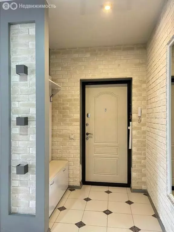 3-комнатная квартира: Абакан, улица Лермонтова, 21 (84 м) - Фото 0