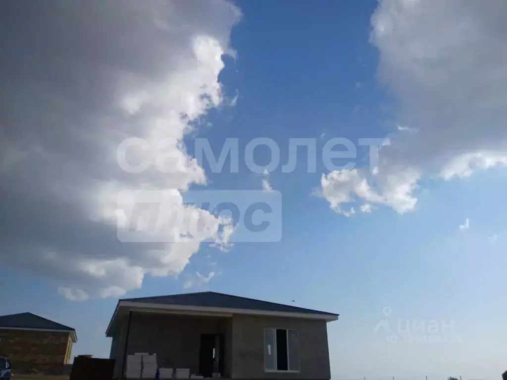 Дом в Крым, Симферопольский район, с. Трудовое ул. Дюльбер (120 м) - Фото 0