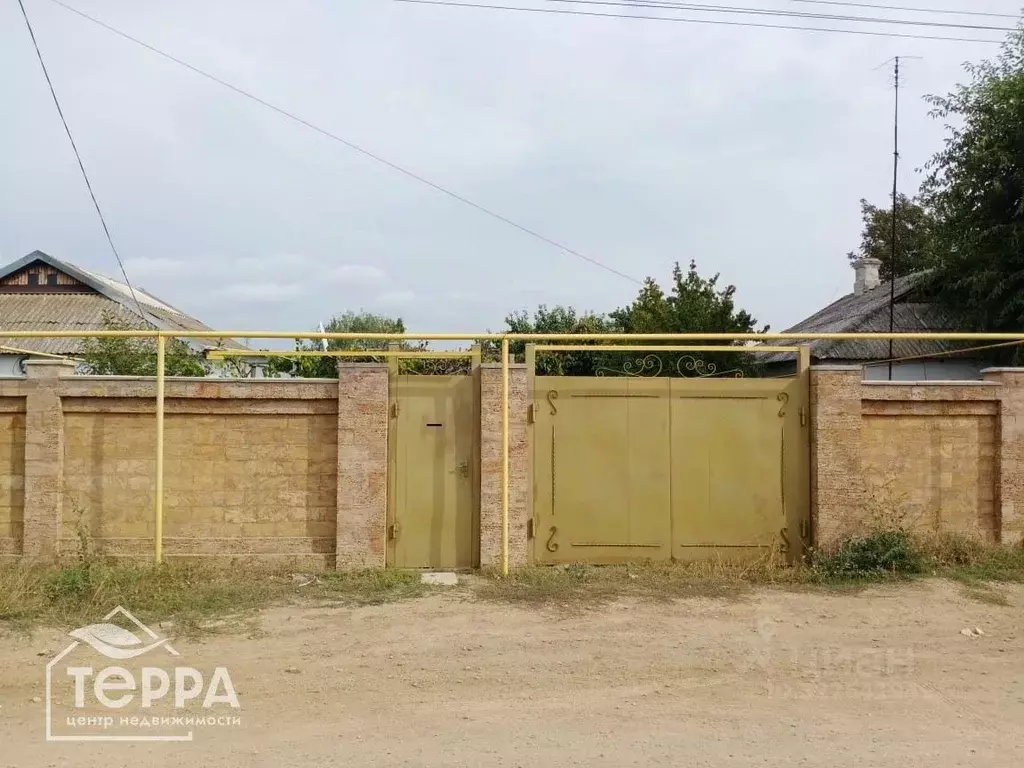 Дом в Крым, Сакский район, Ореховское с/пос, с. Михайловка ул. Ленина, ... - Фото 2