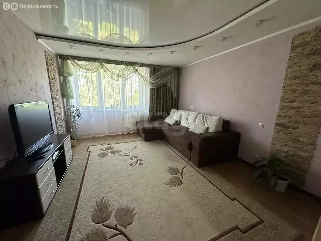 4-комнатная квартира: Сарапул, улица Ленина, 11 (75.3 м) - Фото 1