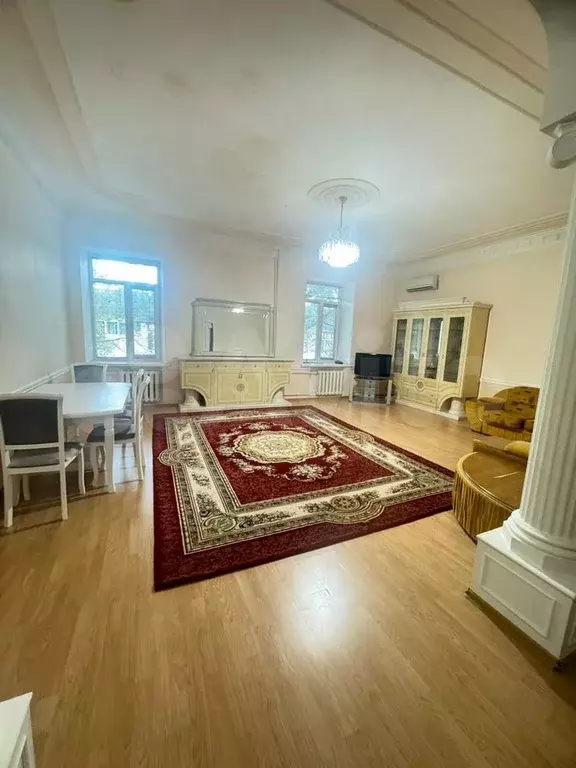 3-к. квартира, 105 м, 2/4 эт. - Фото 1