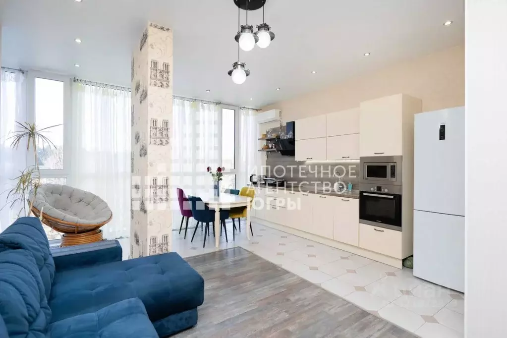 2-к кв. Ханты-Мансийский АО, Ханты-Мансийск ул. Гагарина, 35 (80.0 м) - Фото 1