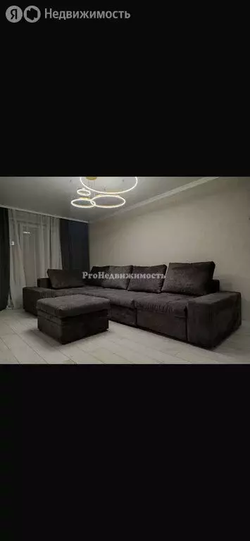 3-комнатная квартира: Черногорск, улица Максима Горького, 4 (56.2 м) - Фото 1