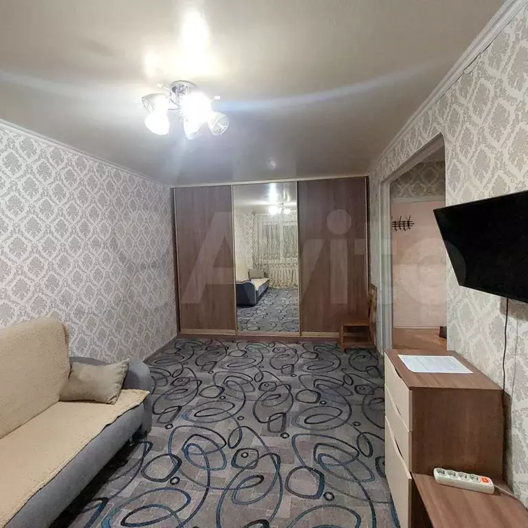 1-к. квартира, 30 м, 5/5 эт. - Фото 0