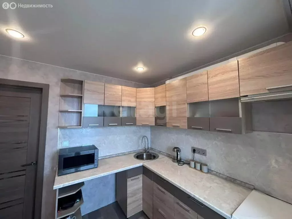 2-комнатная квартира: Холмск, Первомайская улица, 10 (51 м) - Фото 2