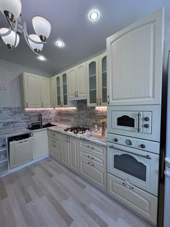 Продаётся 2-к квартира, 62.2 м - Фото 1