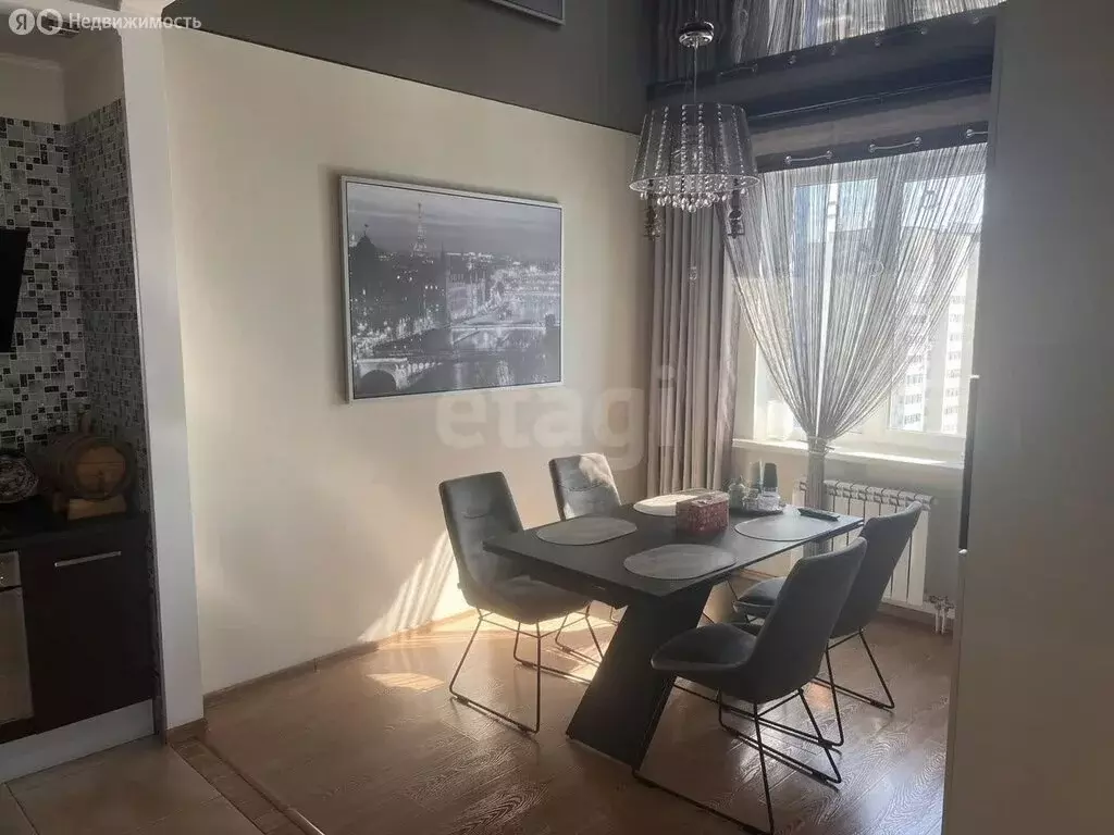 3-комнатная квартира: Барнаул, улица Папанинцев, 111 (110 м) - Фото 1