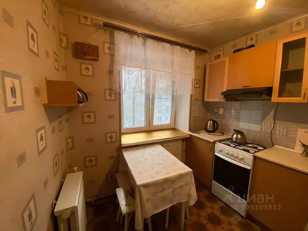 3-к кв. Вологодская область, Череповец ул. Ломоносова, 8А (58.0 м) - Фото 2