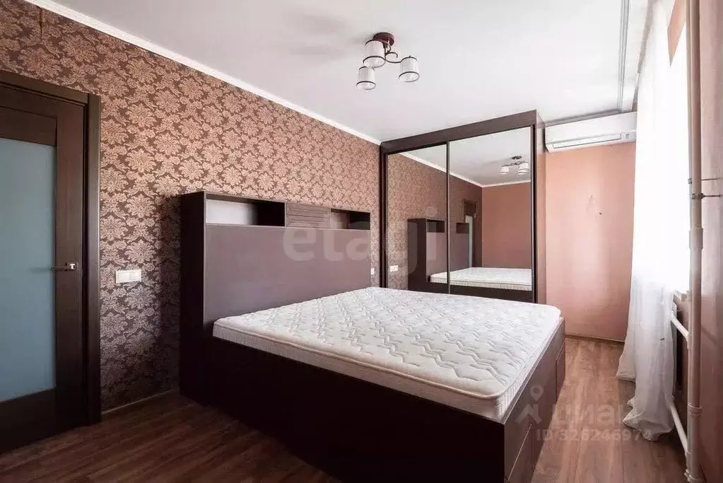 3-к кв. Татарстан, Казань ул. Габдуллы Кариева, 7 (90.2 м) - Фото 1