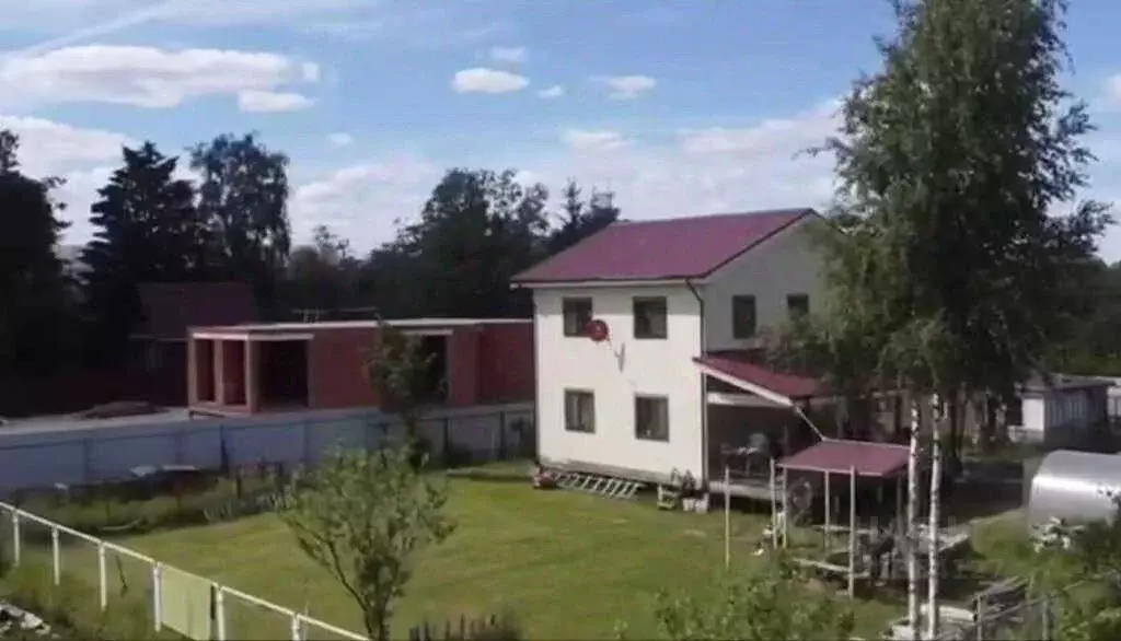 Дом в Ленинградская область, Гатчинский муниципальный округ, Кировец-2 ... - Фото 1