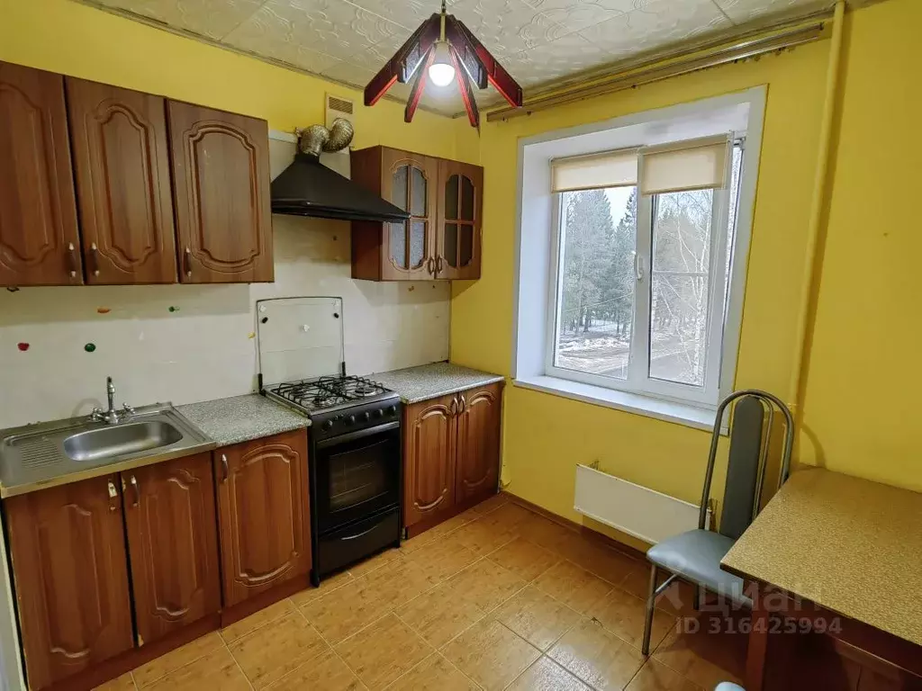 1-к кв. Коми, Сыктывкар Школьный пер., 14 (33.2 м) - Фото 0