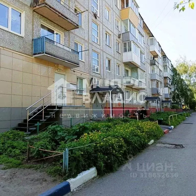 3-к кв. Омская область, Омск Взлетная ул., 3Б (60.0 м) - Фото 0