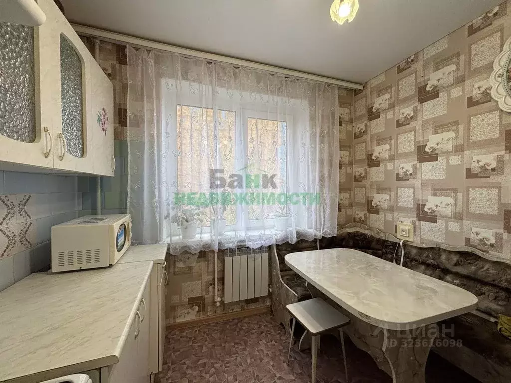 2-к кв. Саратовская область, Вольск Звездная ул., 9А (50.0 м) - Фото 2