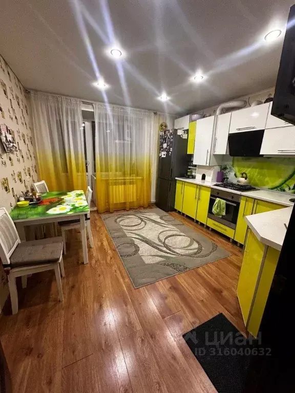3-к кв. Татарстан, Зеленодольск просп. Строителей, 22 (74.0 м) - Фото 0
