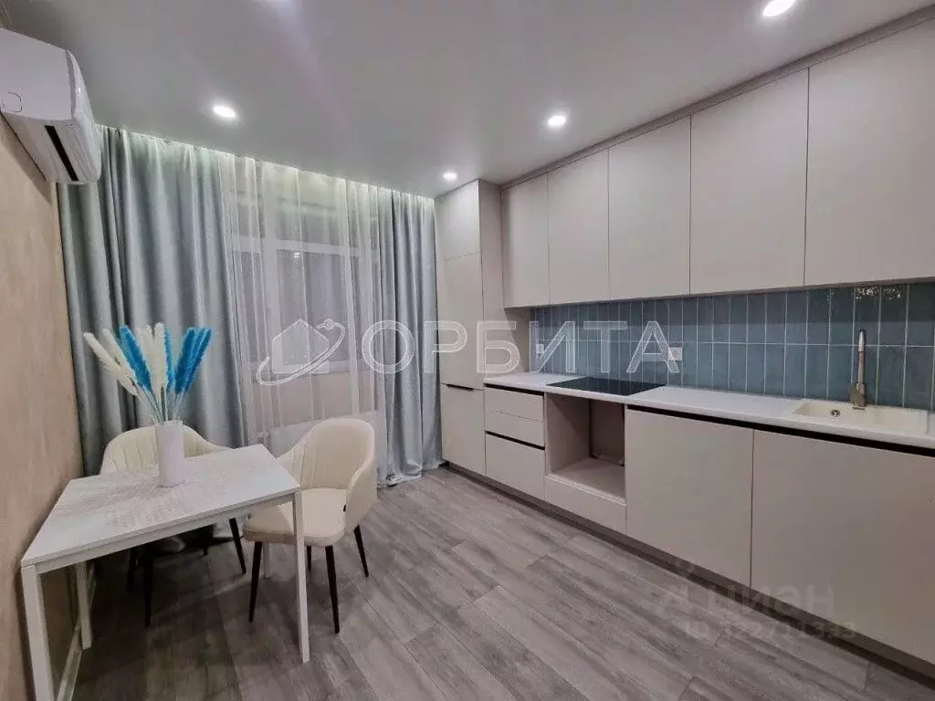 1-к кв. Тюменская область, Тюмень ул. Первооткрывателей, 8 (30.0 м) - Фото 1