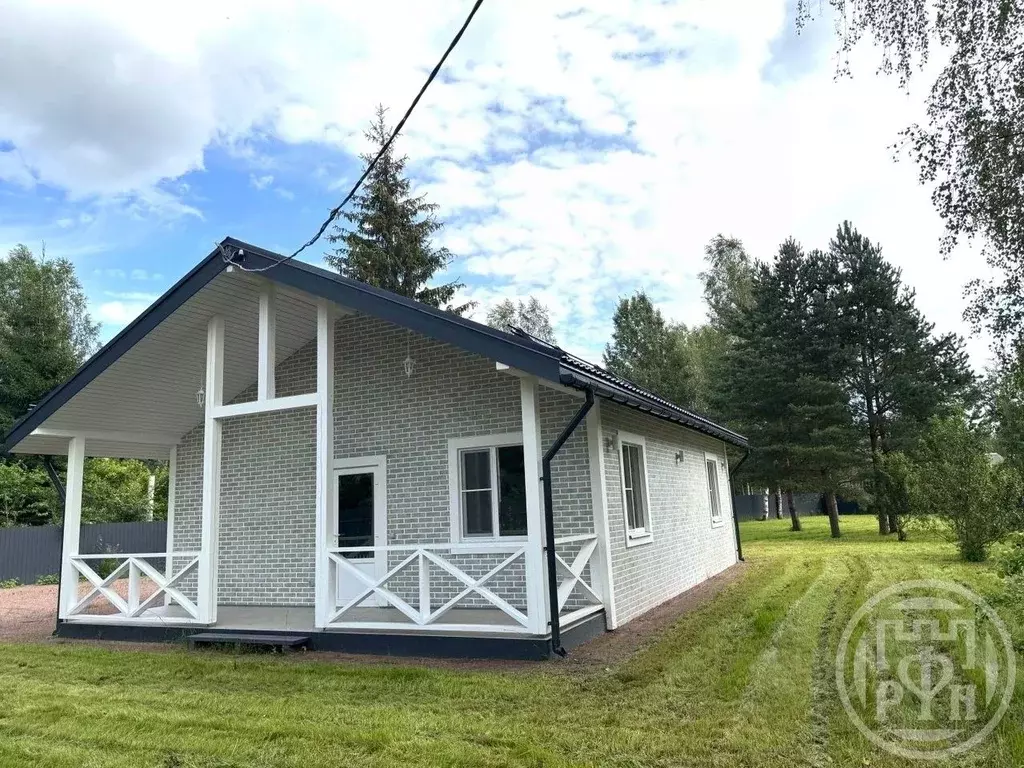 Дом в Ленинградская область, Гатчинский район, Вырица городской ... - Фото 1