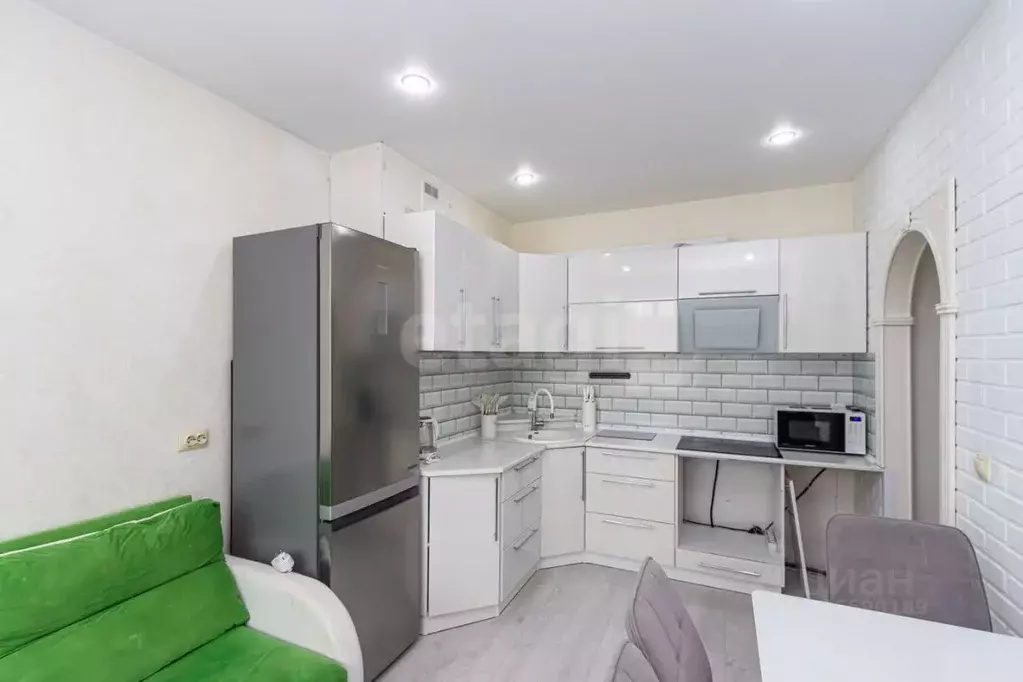 2-к кв. Тюменская область, Тюмень ул. Обдорская, 5 (53.0 м) - Фото 1