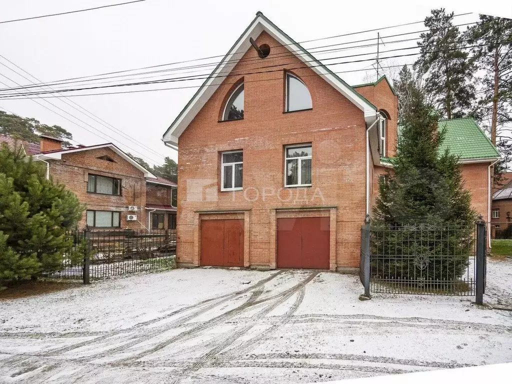 Дом 455,6 м на участке 4,56 га - Фото 1