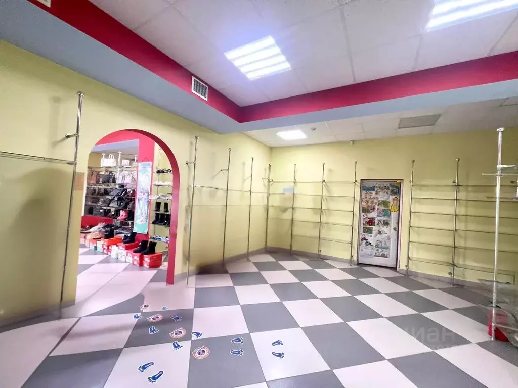 Помещение свободного назначения в Смоленская область, Ярцево Школьная ... - Фото 1