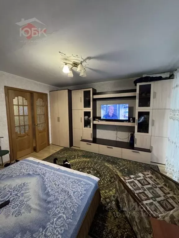 2-к кв. Крым, Сакский район, с. Уютное ул. Кирова, 5 (53.6 м) - Фото 1