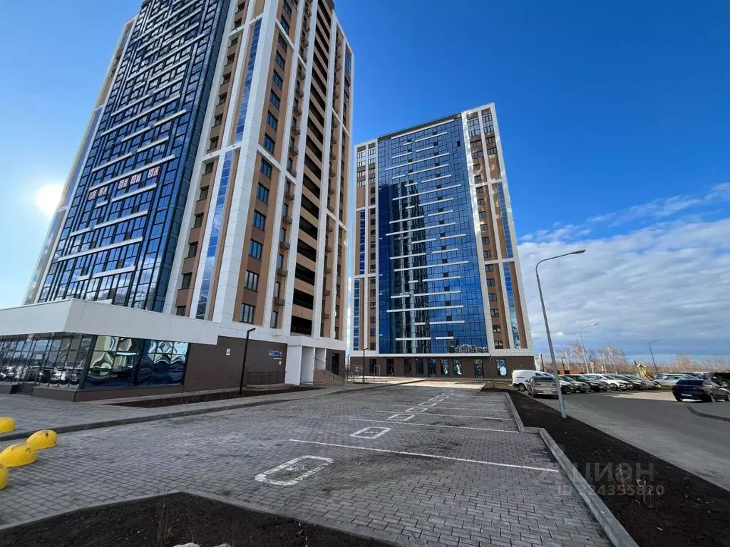 Помещение свободного назначения в Татарстан, Набережные Челны ул. ... - Фото 1